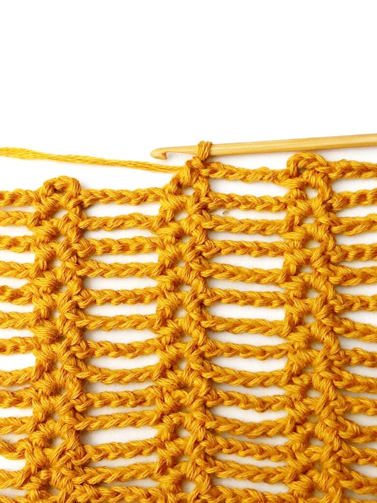 Crochet stitch tutorial: Ladder stitch